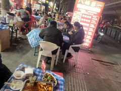 -老街烧烤大排档·地道湖北菜·龙虾馆(汉口火车站店)