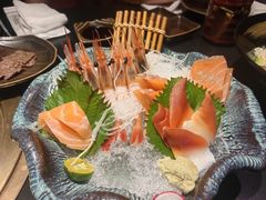 -山川小町·极番烧肉(新地假日广场店)