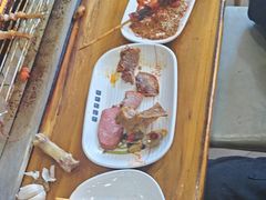 -哈尔滨小酒馆·鲜肉现穿自助烧烤(康新花园店)
