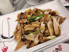 -蔼若春.传承三十年云南菜(金碧公园店)