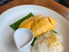 -Kub Kao Kub Pla (Terminal21)