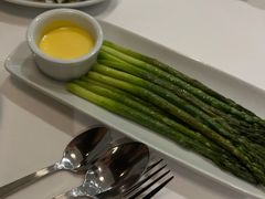 新鲜烤芦笋配荷兰酱-茹丝葵经典牛排馆(成都IFS店)