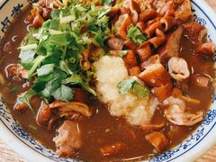 卤煮火烧-门框胡同百年卤煮(新街口店)