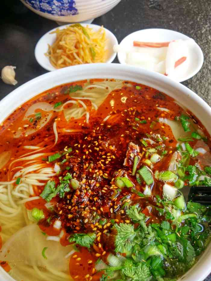 「牛肉拉面」同事点的,据说是这家拉面很好吃,可能重庆人吃不惯,蔚览