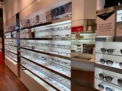 -LensCrafters亮视点·OAKLEY精选(静安嘉里中心店)