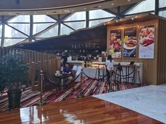 -上海滴水湖皇冠假日酒店