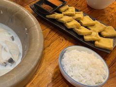 秘制老汤锅底-滇香肴·云南菜蒸汽石锅鱼(云南北路店)