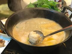 -鲜入围煮花胶鸡海鲜火锅