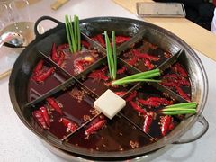 -正贰捌经重庆老火锅(建设路店)