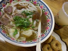 招牌牛杂粉-鑫花溪牛肉米粉(人民广场店)