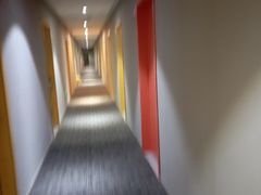 -布丁严选酒店(临平地铁站银泰城店)
