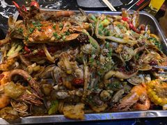 一锹海鲜-冰城小镇音乐串吧·聚会餐厅(百子湾店)