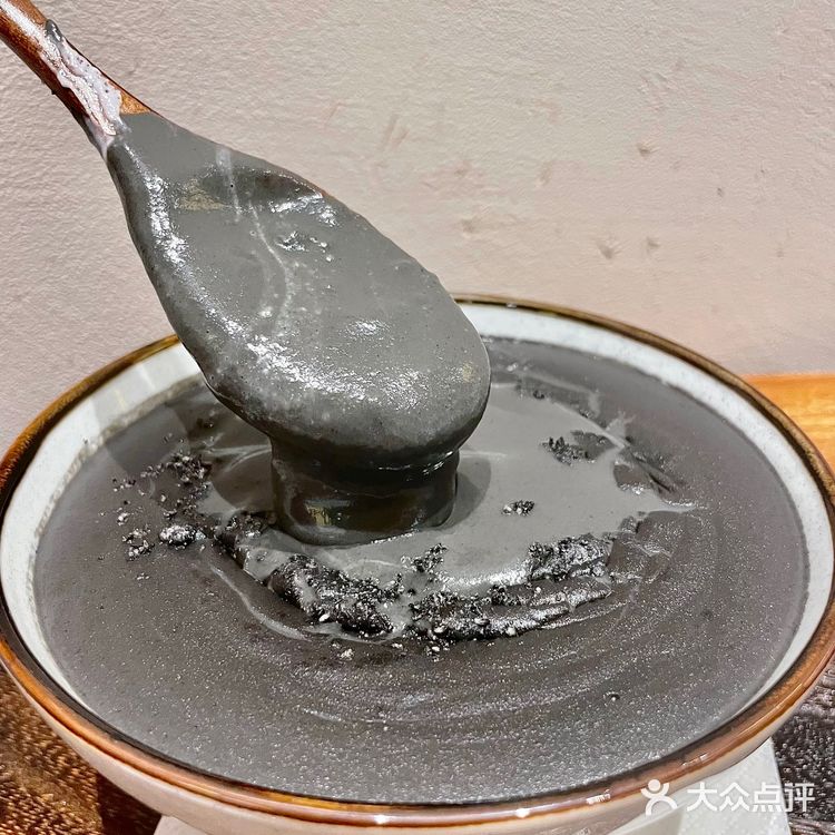 正儿八经现磨芝麻糊🥣快带你的笨蛋闺蜜来