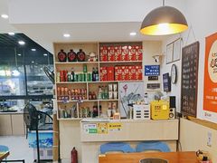 -老何家后安粉·糟粕醋海鲜火锅(三亚湾椰梦长廊店)