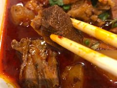 萝卜烧牛腩-曾牛肉
