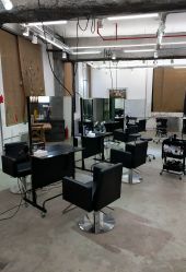 -Hair Co.一间沙龙