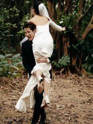 俏皮可爱-巴黎婚纱摄影工作室