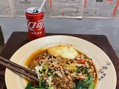 -方铲铲·成都板凳面(滨江银泰店)