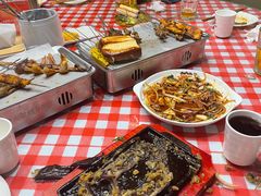 -三个大叔烤羊肉串·歌手驻唱·碳烤鲜肉(西三旗店)