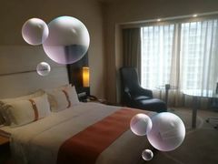 -上海虹桥西郊假日酒店