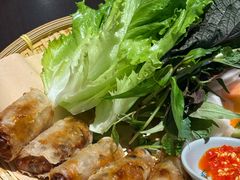 -大头虾越式风味餐厅(光明广场店)