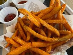 -The Habit Burger Grill 哈比特汉堡(复兴soho店)