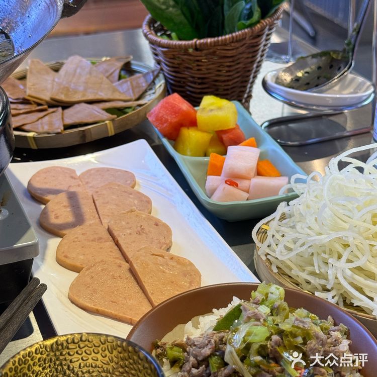 临港热门🔥的外婆时尚小火锅