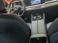 -上海宝宁宝马4S店