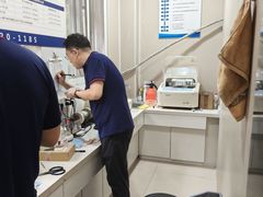 -光明眼镜·蔡司授权(徐泾店)