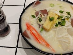 -肥汁米蘭香港米线(长宁来福士店)