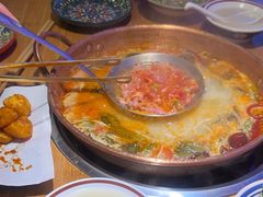 -洱火云南酸菜牛肉火锅(石景山当代商城店)