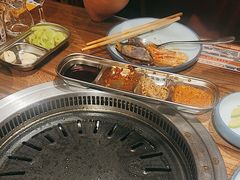 -明洞阿姨·韩式酱蟹烤肉·创意料理(三元桥店)