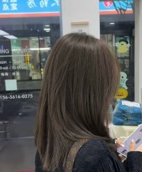 -BULB STUDIO 巴柏明星发型工作室