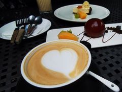 -春树下·树屋花房西餐厅(罍街AS1980店)