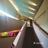 奶噗噗杭州首展在一家咖啡馆里
