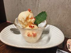 冰淇淋-杨梅市场·打工人小酒馆(新天地店)