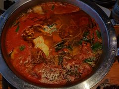 -野山舂·贵州现舂酸汤火锅(鸿通城店)