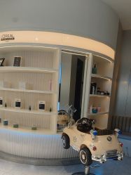 -PE SALON