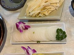 -羊家胡同·龙虾烧烤火锅(龙汇路店)