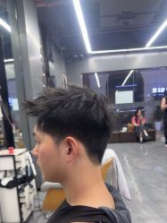 -藤野造型烫发染发
