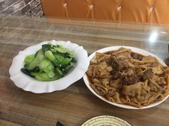 -壹阁胡羊焖饼(特色小吃街店)