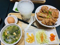 可尔必思-熊吞·大碗丼烧肉饭(西市场嘉华店)
