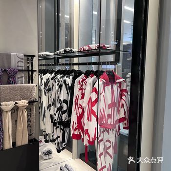 太爱在机场里面shopping啦！！