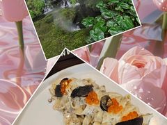 -Chom Cafe and Restaurant