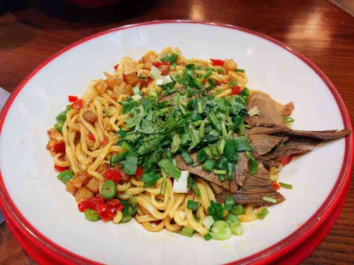 老城街·剁椒牛肉拌面(津南永旺梦乐城店)-"新开的商场 人实在太多了