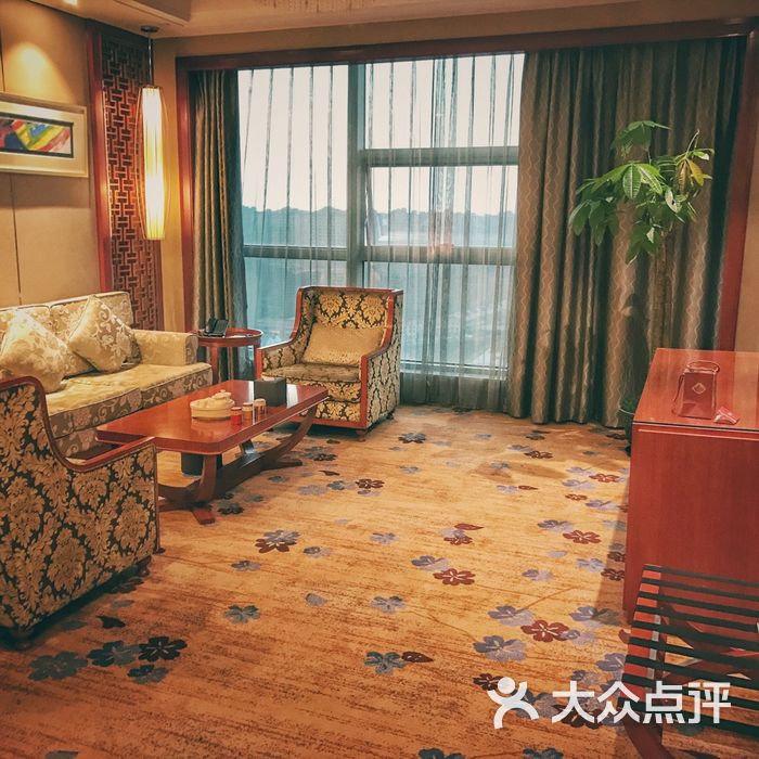 慈溪白金汉爵大酒店