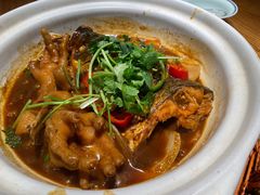 凤爪焗鱼头-周家二小姐的菜(西津渡店)