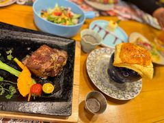 -米德维奇俄式西餐厅(西六道街店)