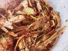 主打的干锅鸭头-安诚居干锅鸭头(八角店)
