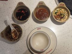 -三人行骨头王火锅(长寿店)